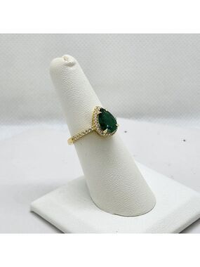 Brand New Sterling Silver 925 Green Tear Drop Ring